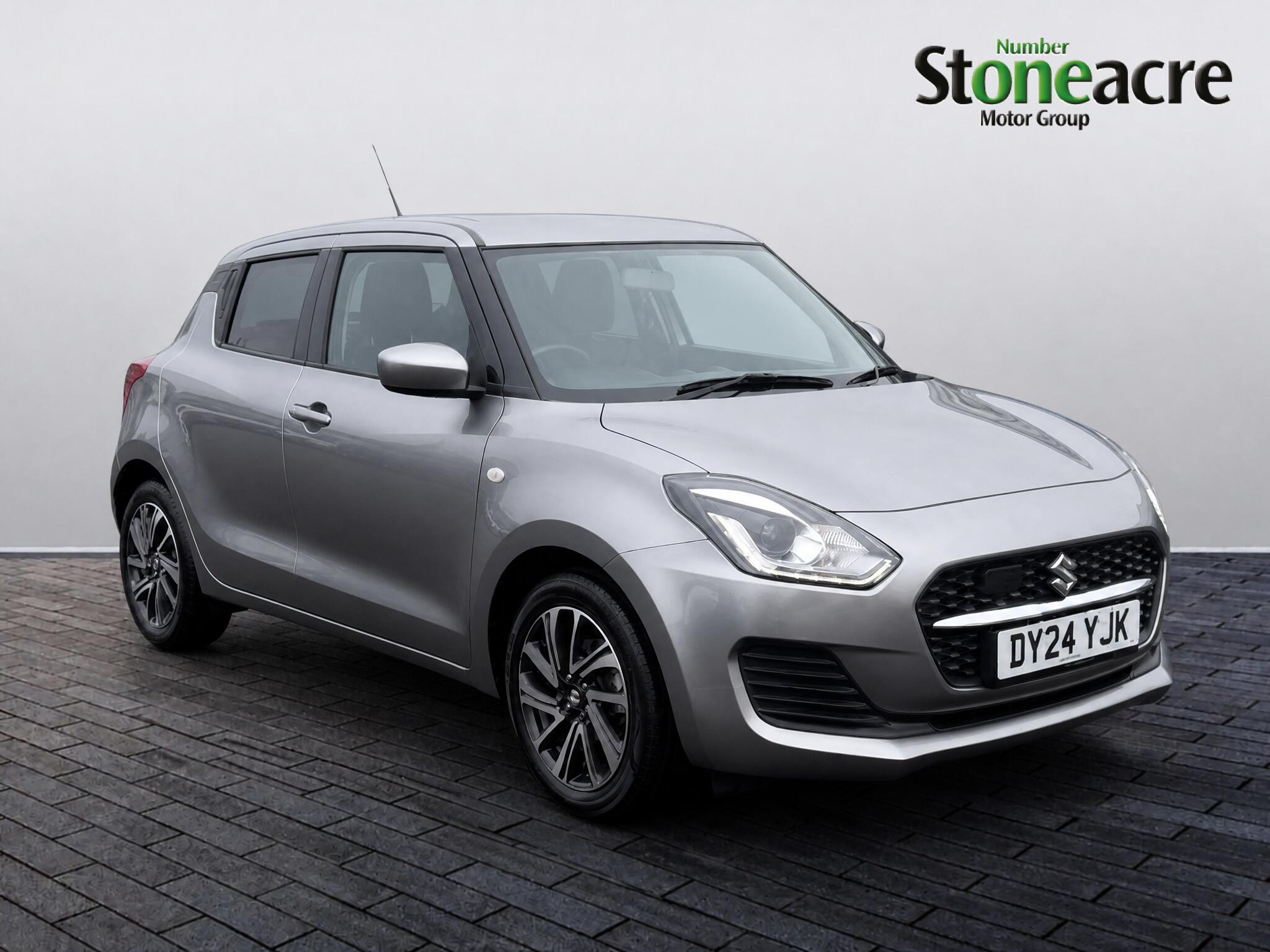 Main listing image - Suzuki Swift
