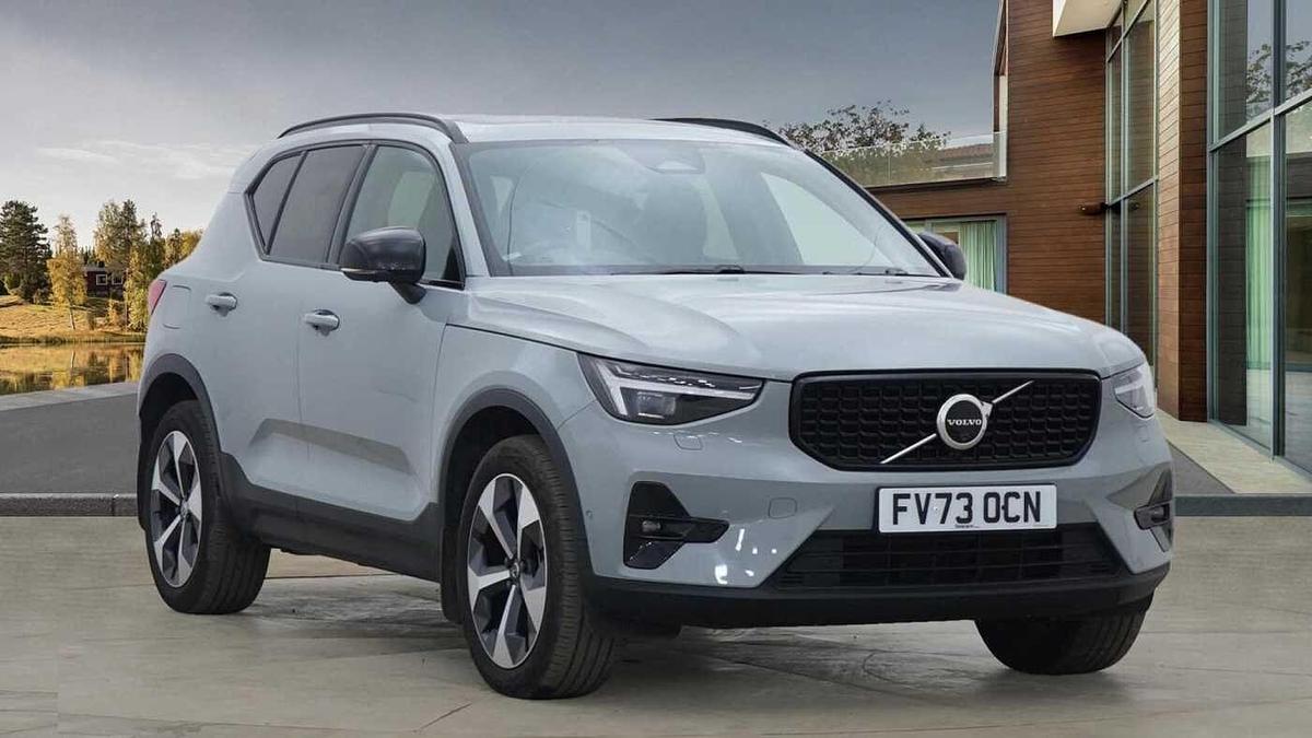 Main listing image - Volvo XC40