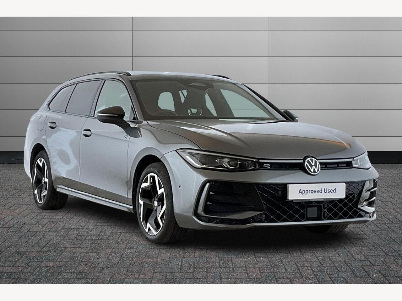 Main listing image - Volkswagen Passat