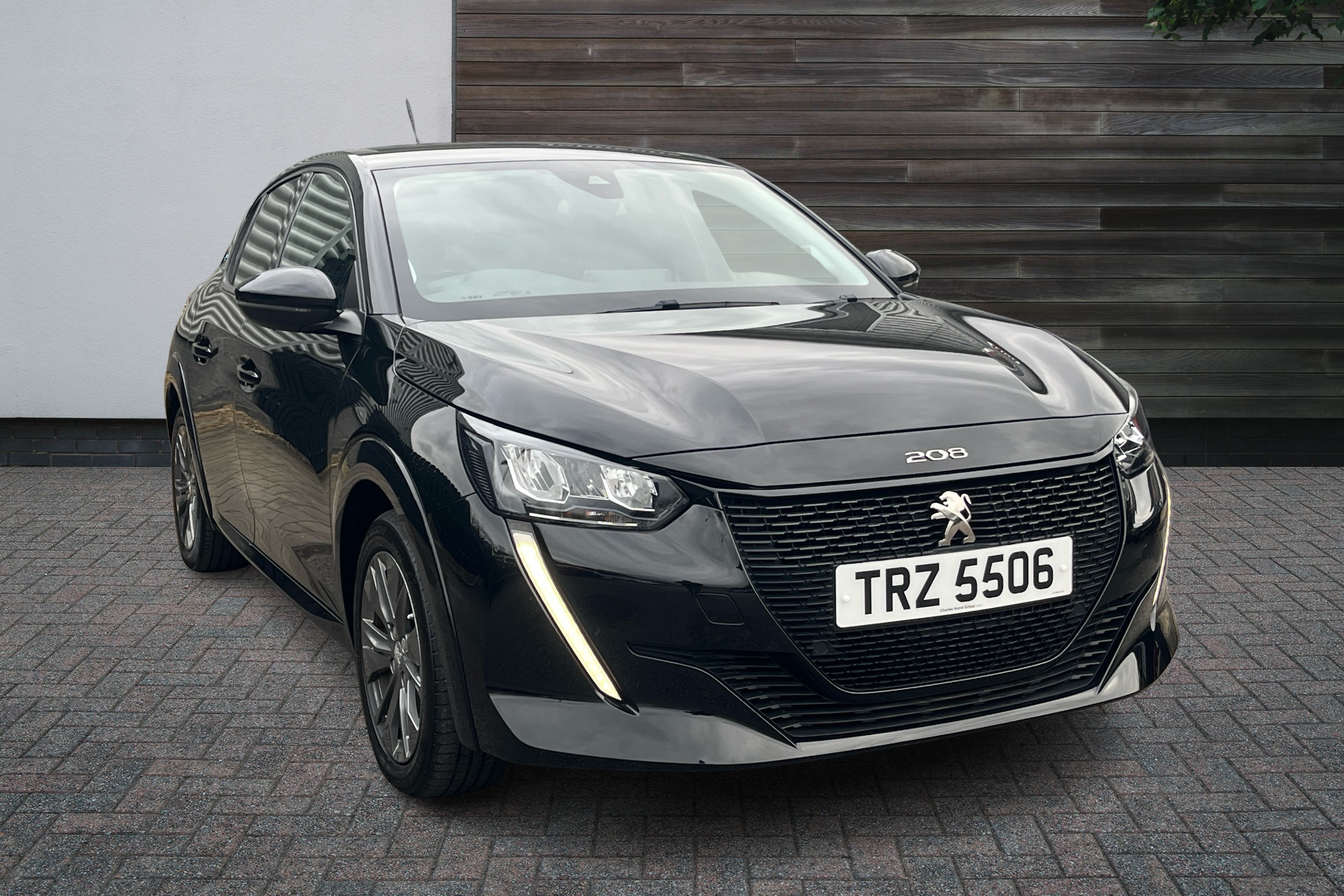 Main listing image - Peugeot e-208