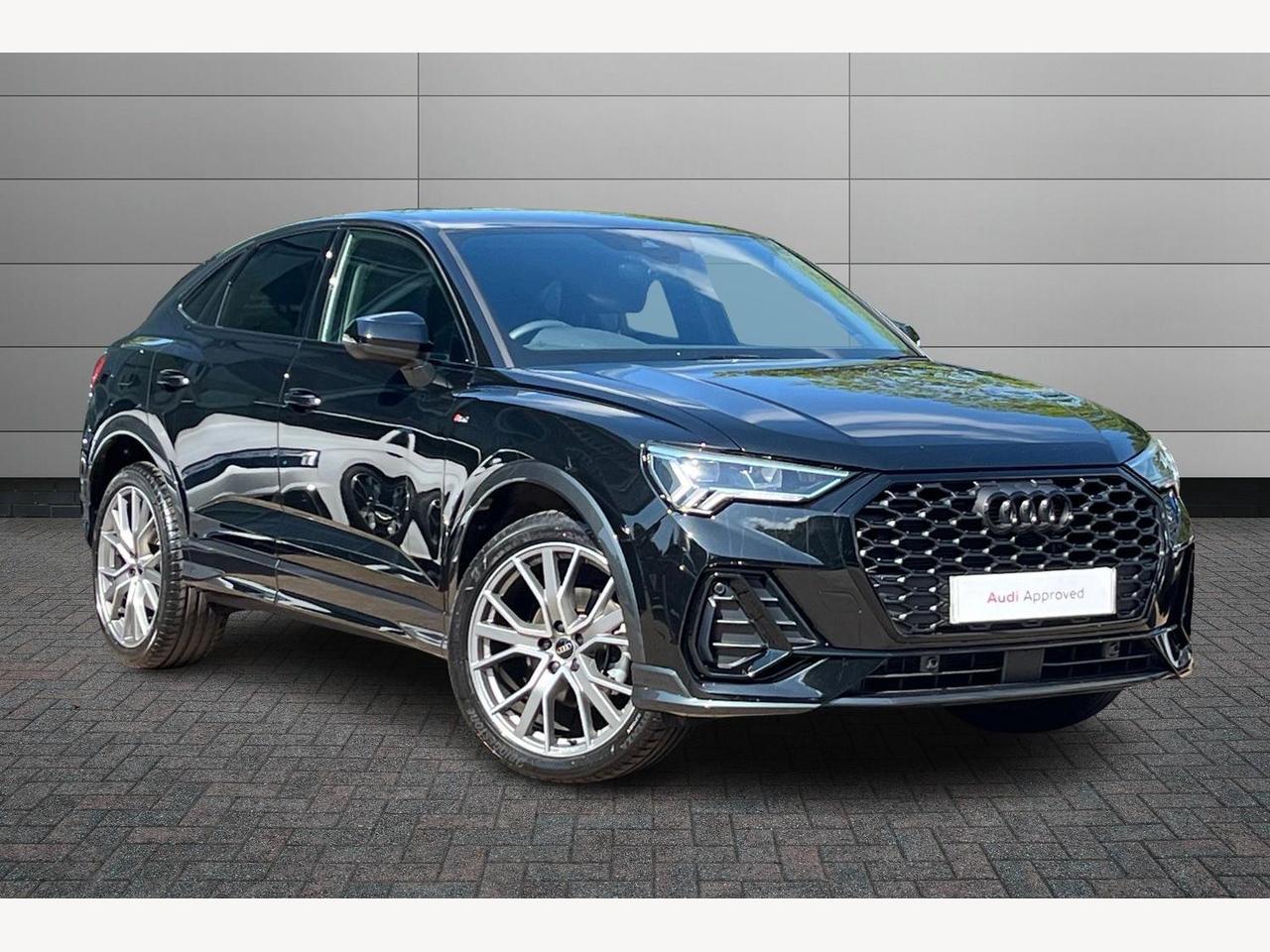 Main listing image - Audi Q3