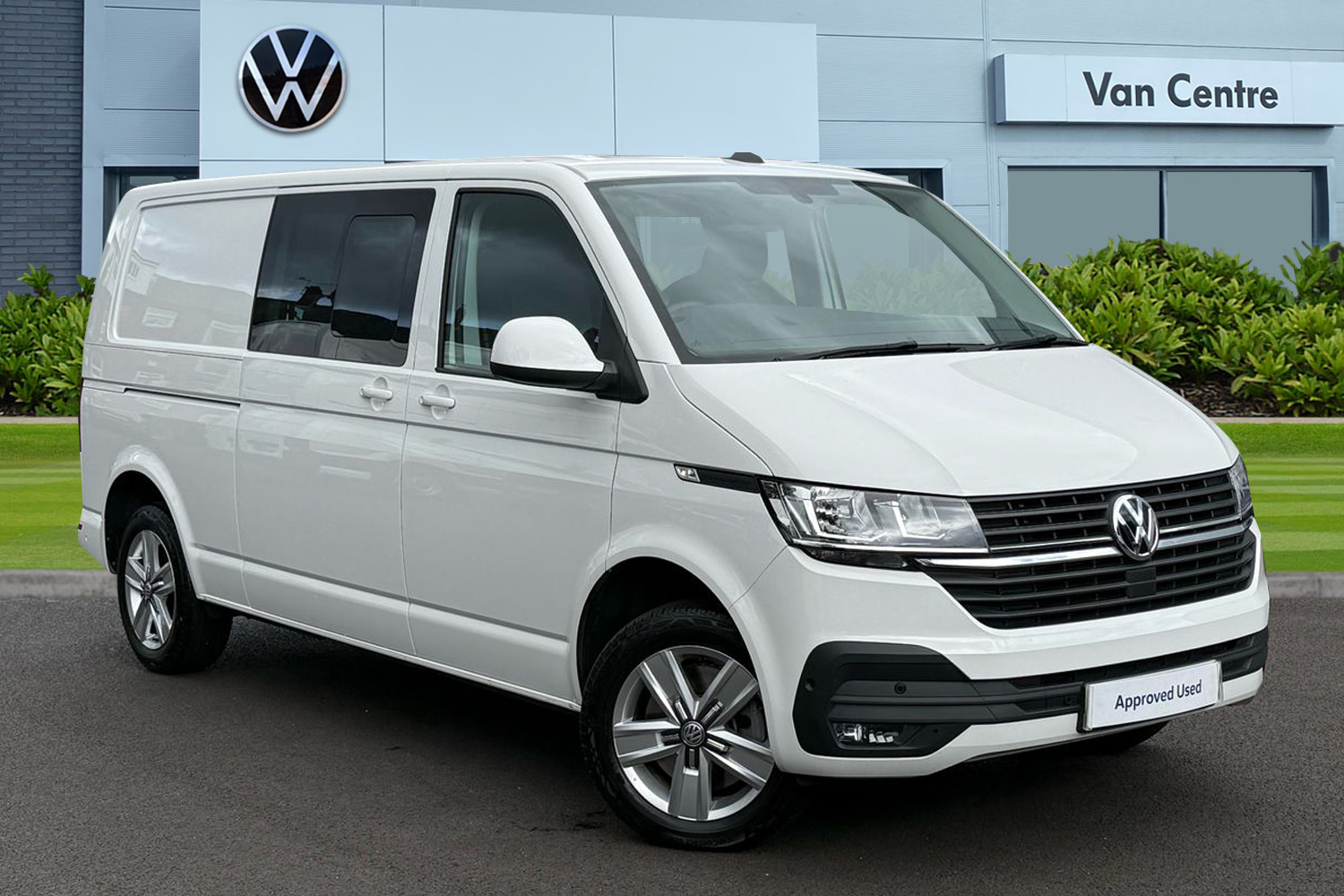Main listing image - Volkswagen Transporter