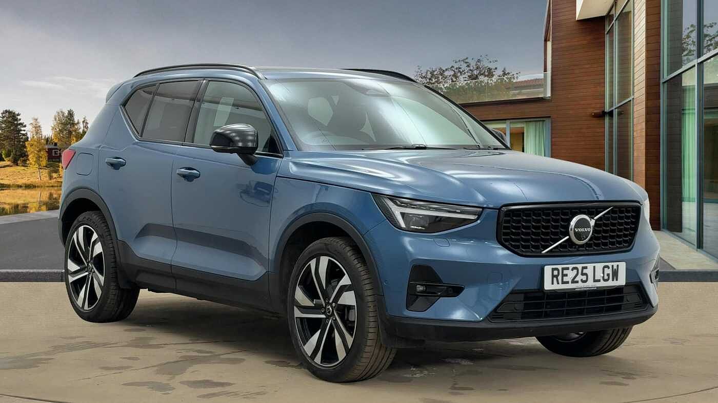 Main listing image - Volvo XC40