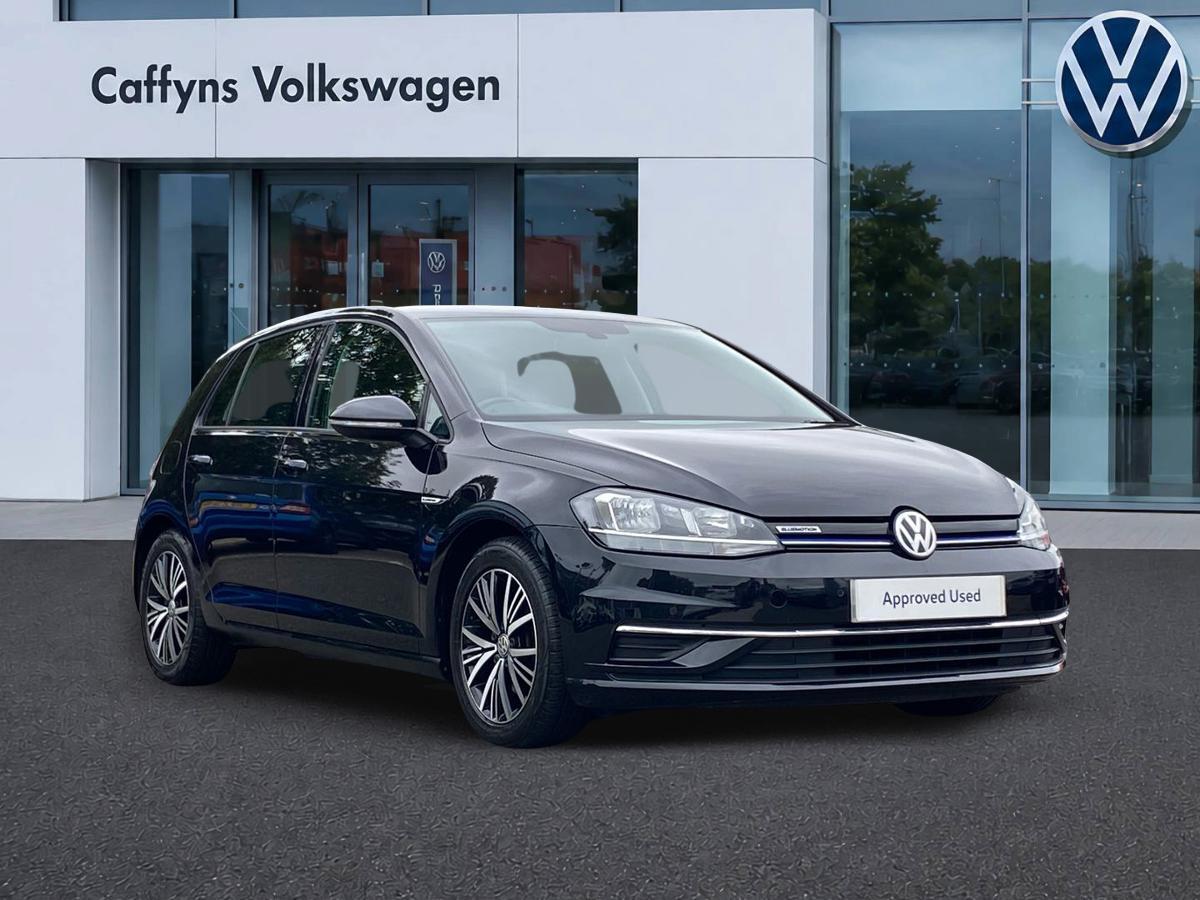 Main listing image - Volkswagen Golf