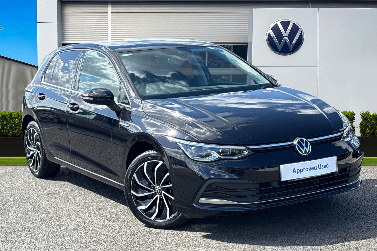 Main listing image - Volkswagen Golf