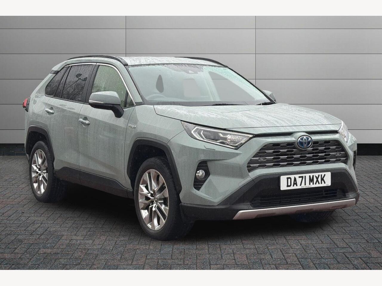 Main listing image - Toyota RAV4