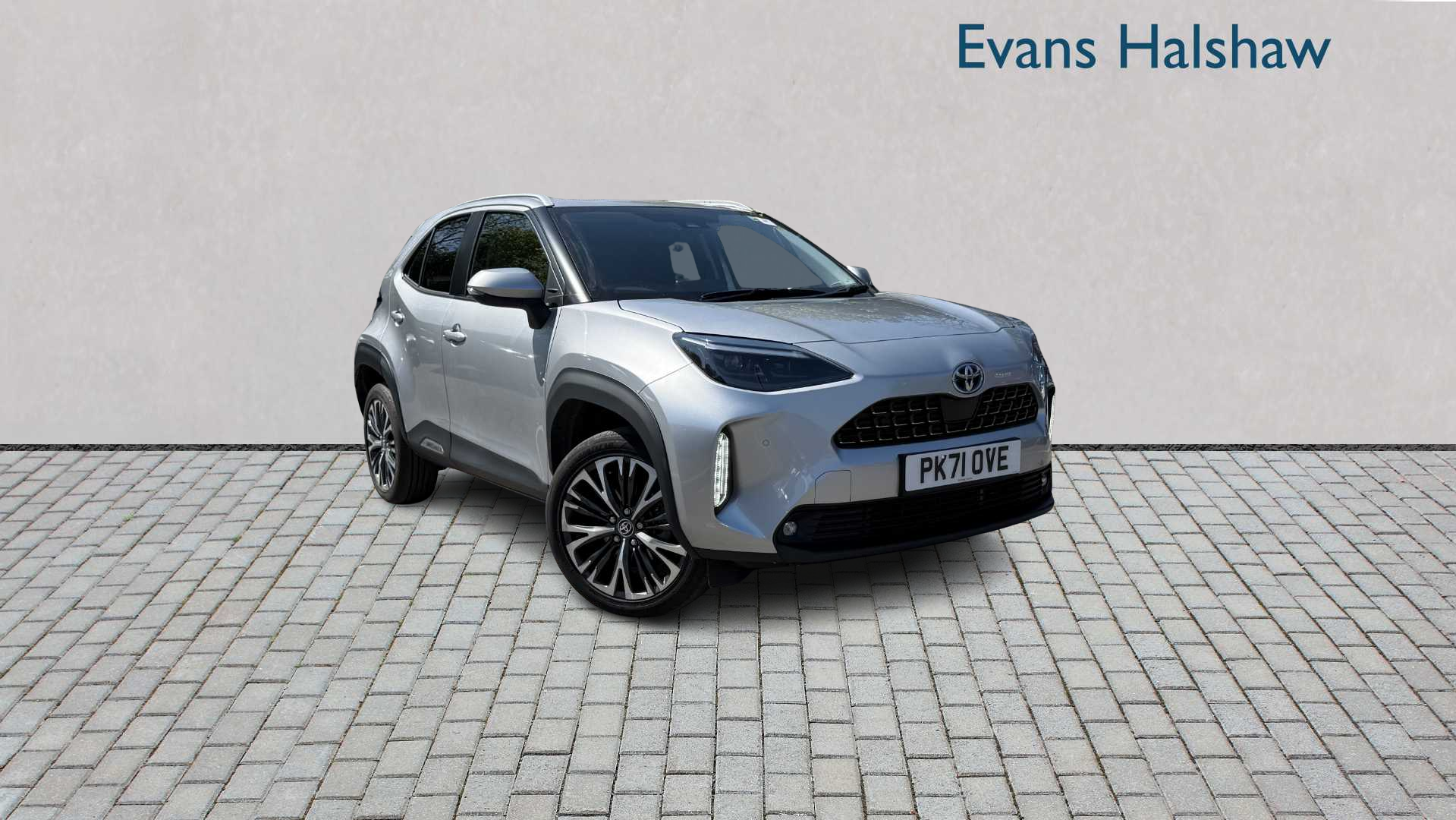 Main listing image - Toyota Yaris Cross