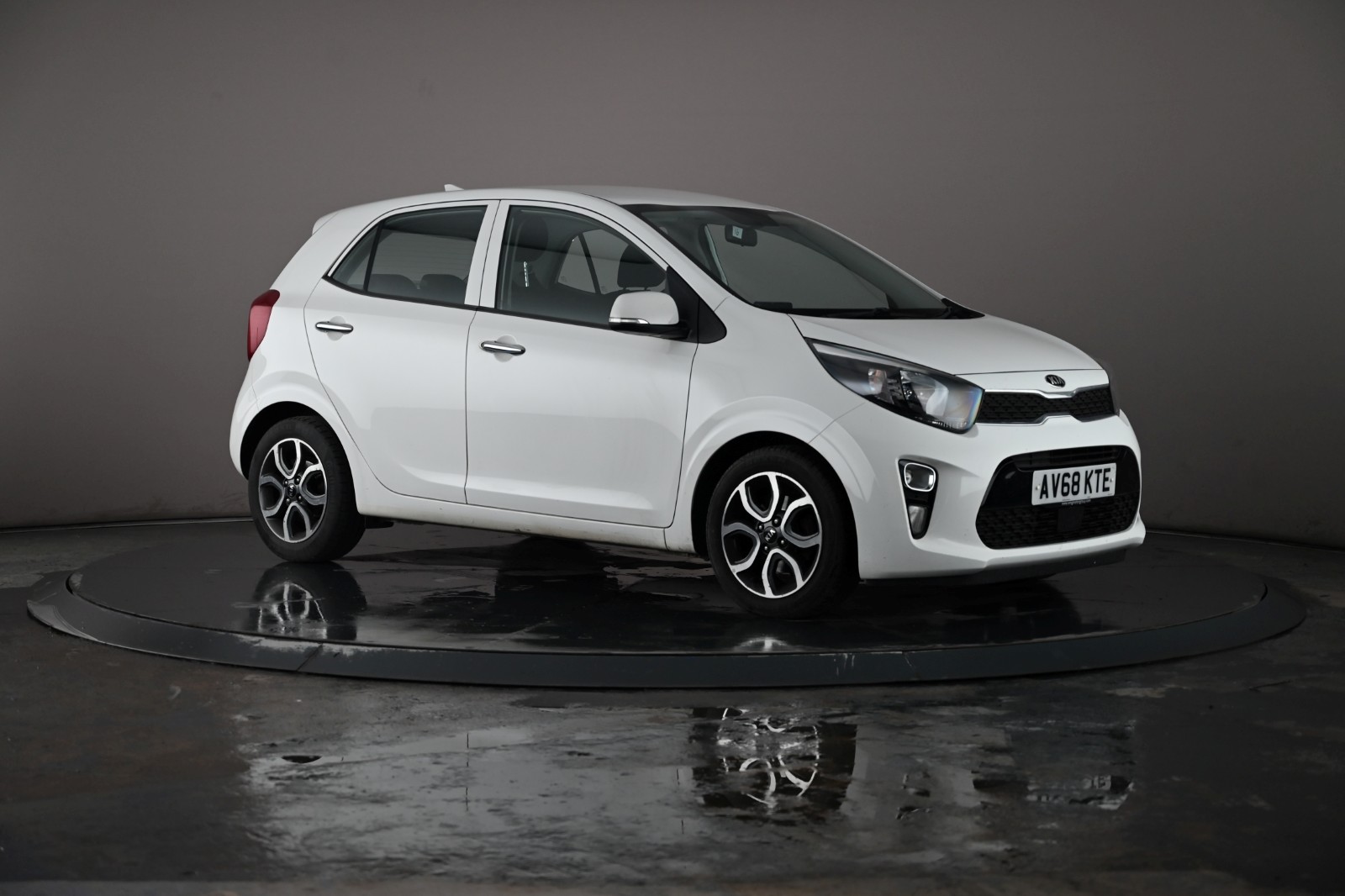 Main listing image - Kia Picanto