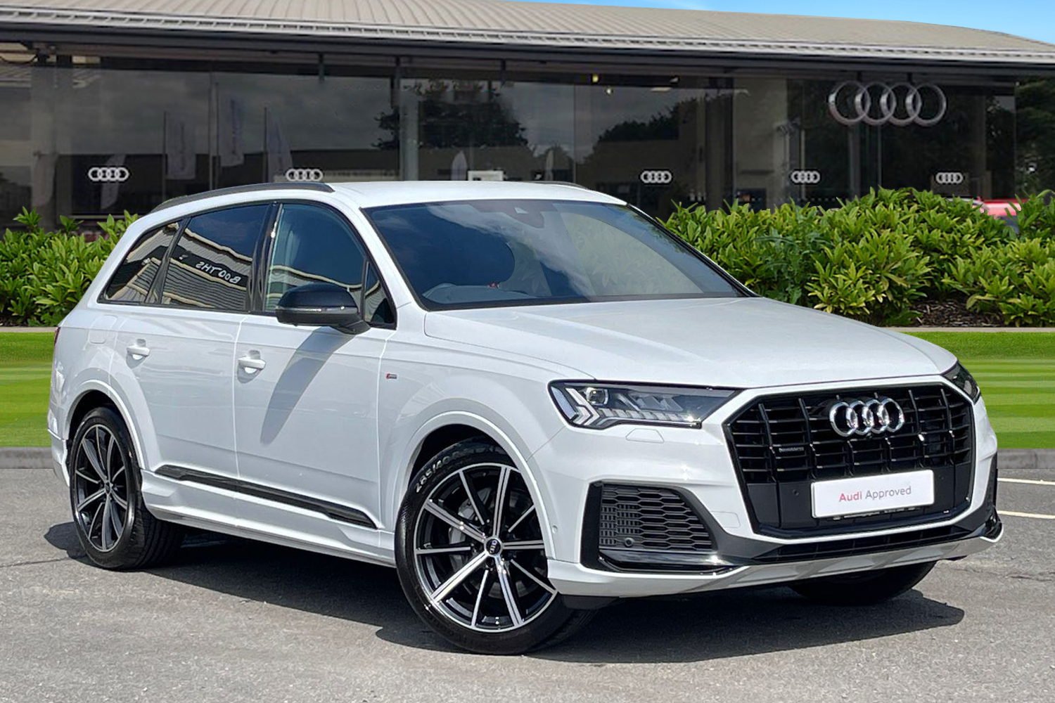 Main listing image - Audi Q7