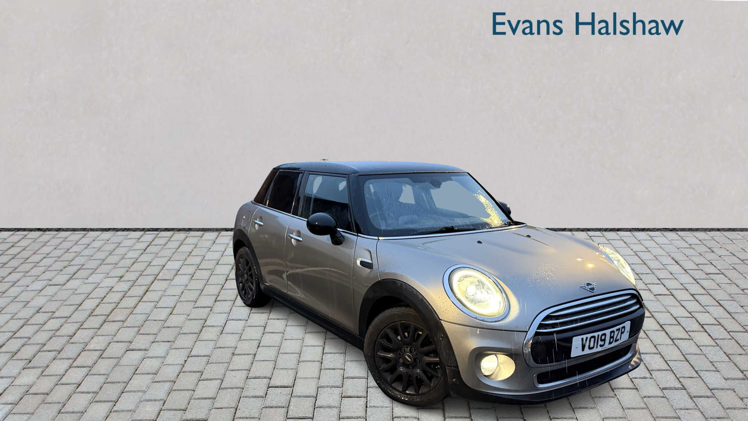 Main listing image - MINI Hatchback 5dr