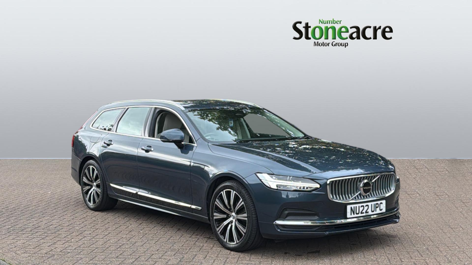 Main listing image - Volvo V90