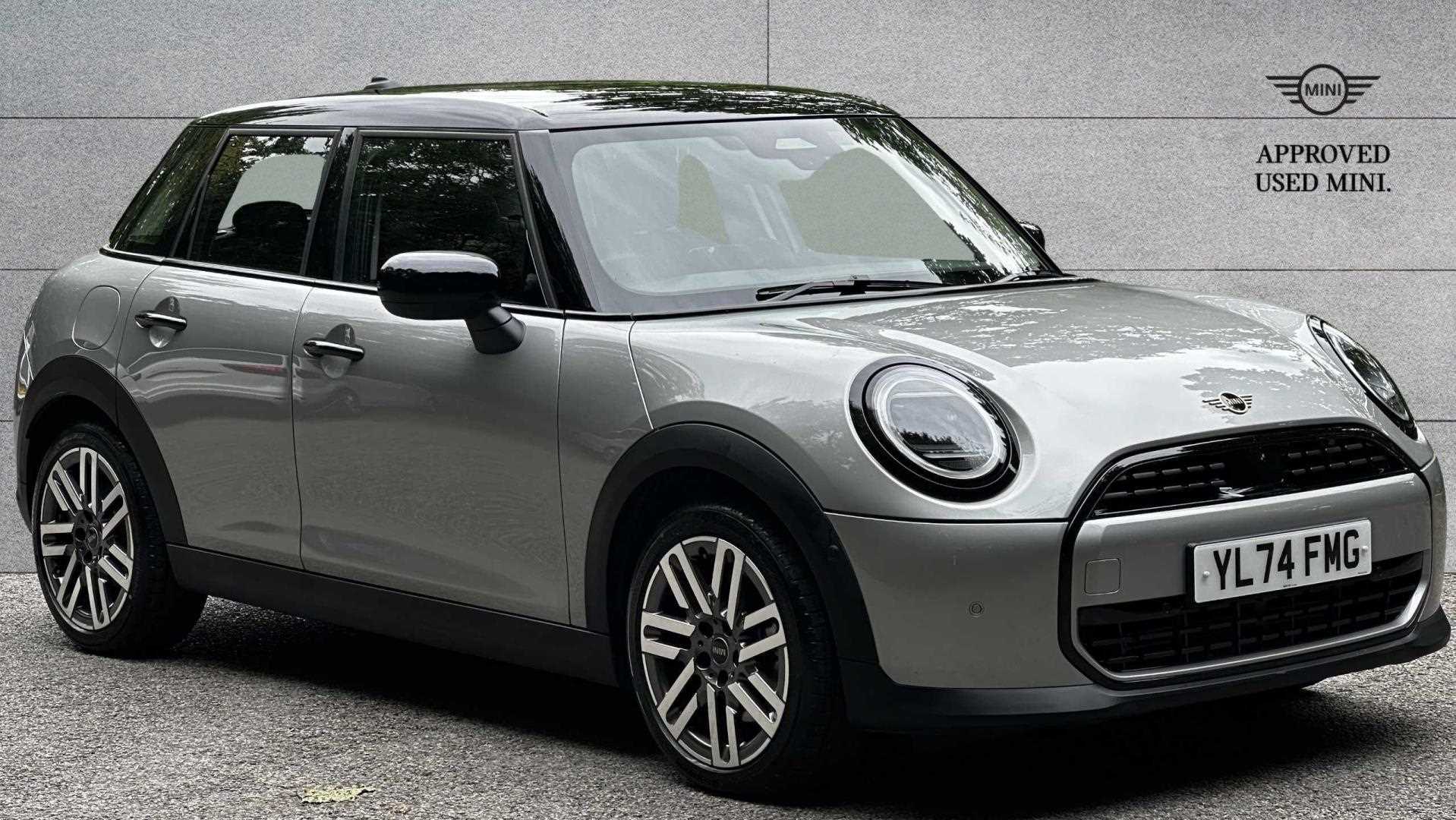 Main listing image - MINI Hatchback 5dr