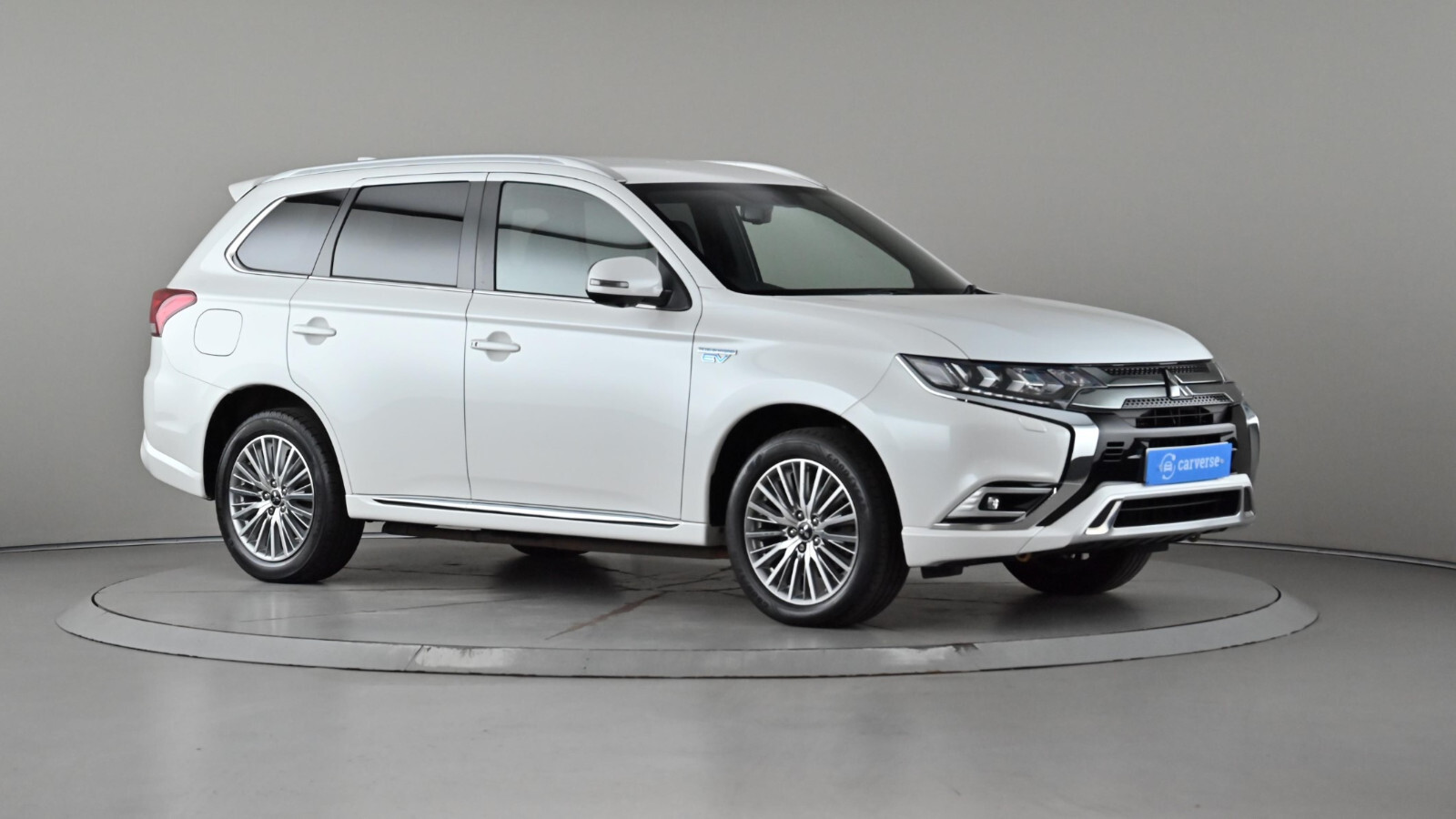 Main listing image - Mitsubishi Outlander