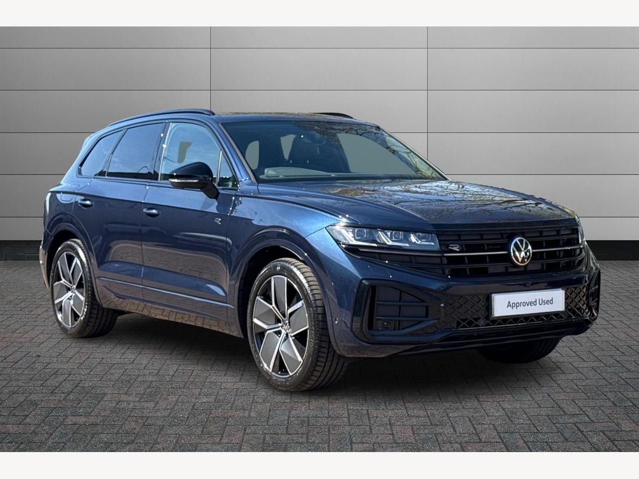 Main listing image - Volkswagen Touareg