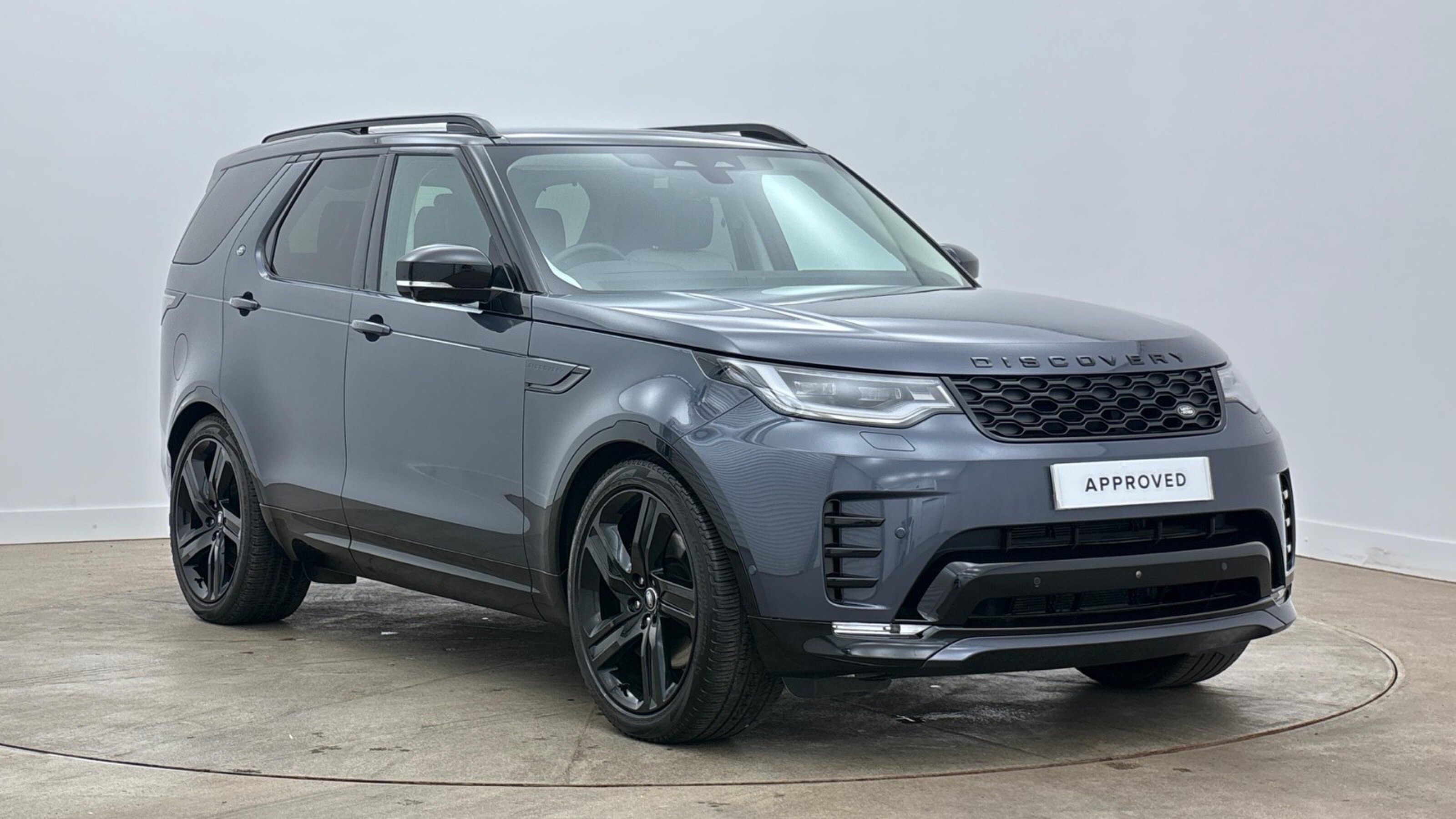 Main listing image - Land Rover Discovery