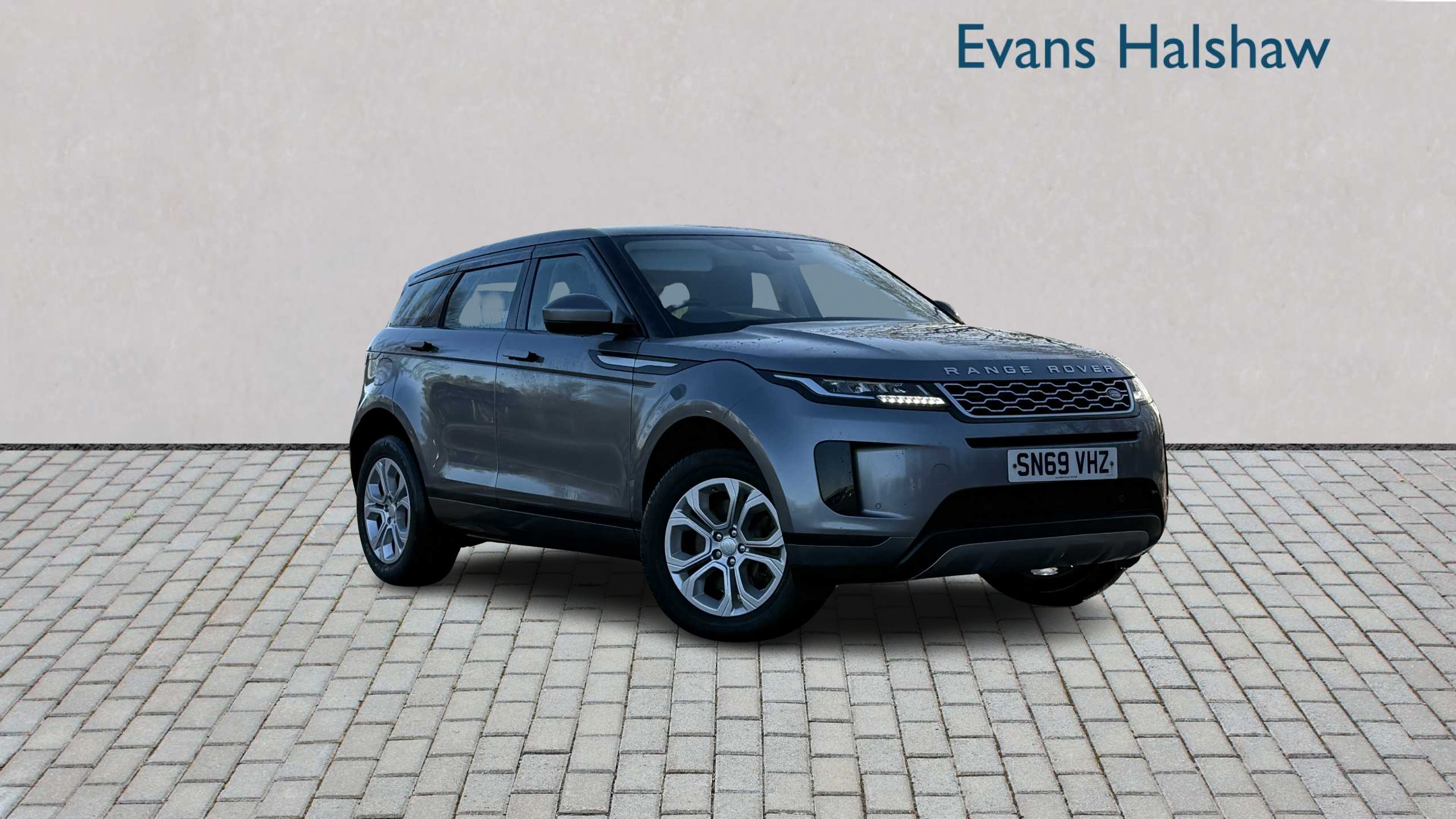 Main listing image - Land Rover Range Rover Evoque