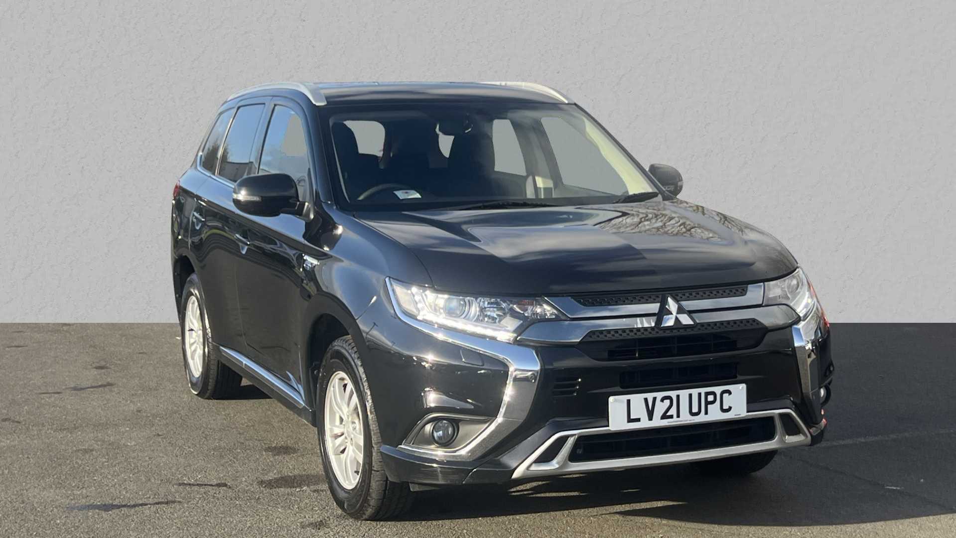 Main listing image - Mitsubishi Outlander