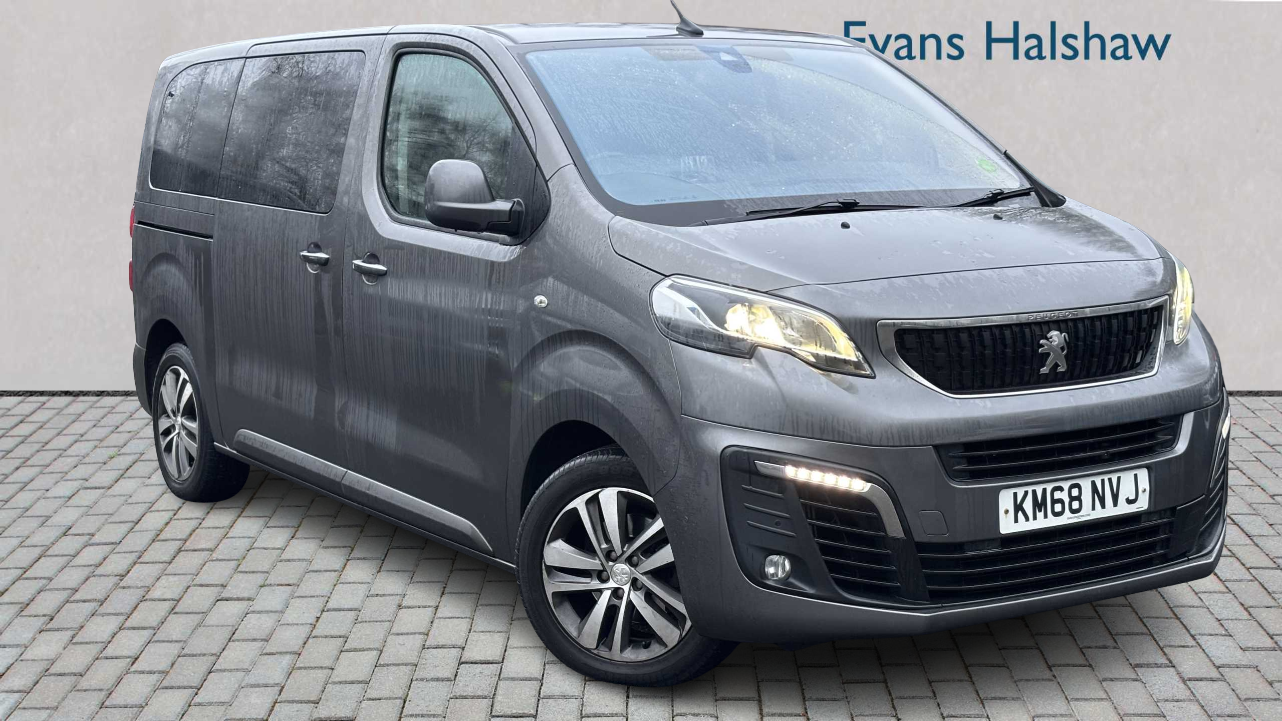 Main listing image - Peugeot Traveller