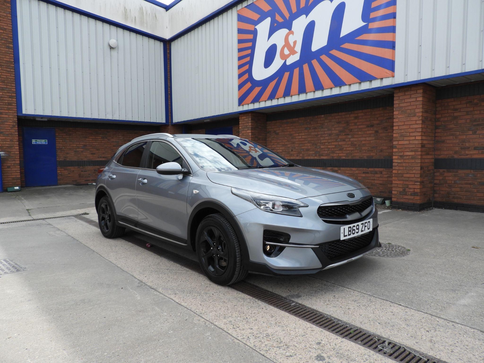Main listing image - Kia XCeed