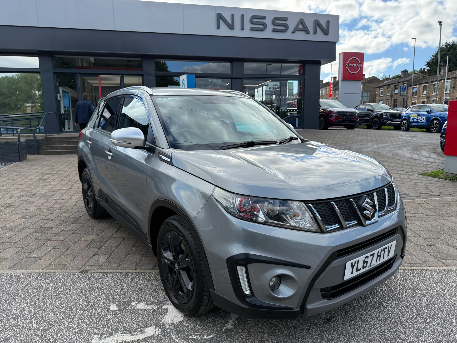 Main listing image - Suzuki Vitara