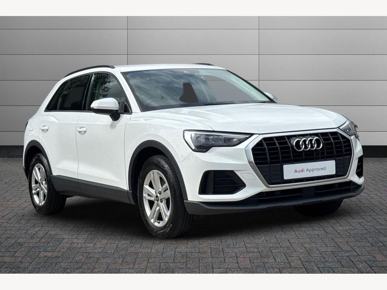 Main listing image - Audi Q3