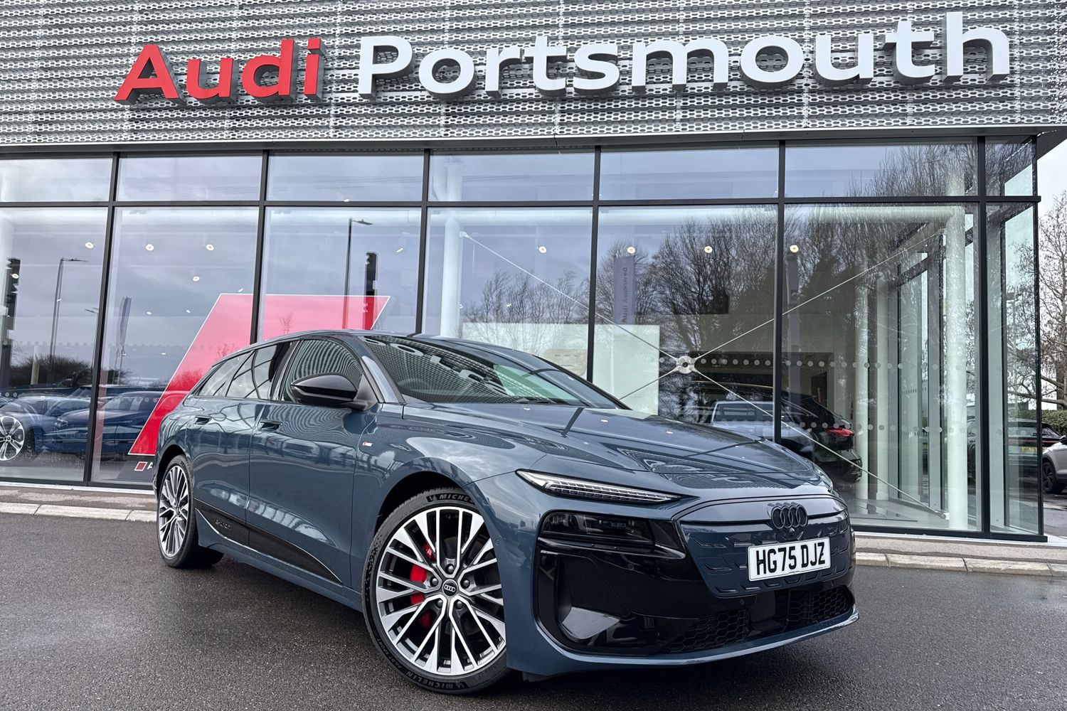 Main listing image - Audi e-tron