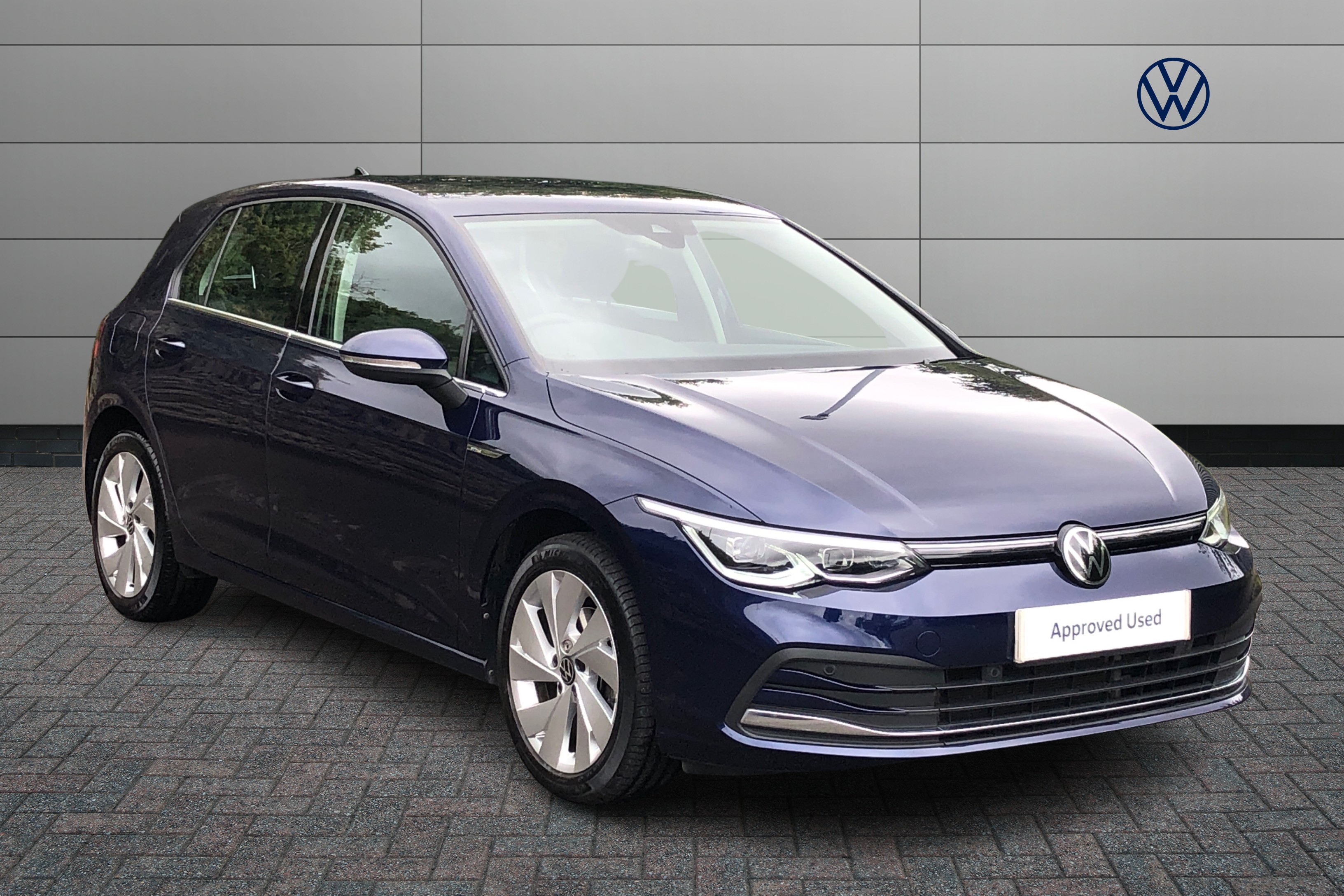 Main listing image - Volkswagen Golf