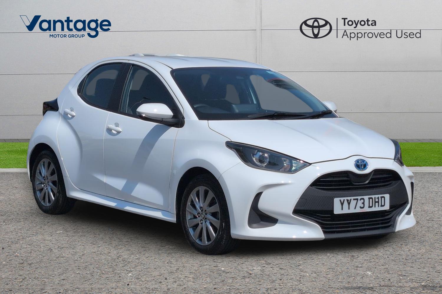 Main listing image - Toyota Yaris