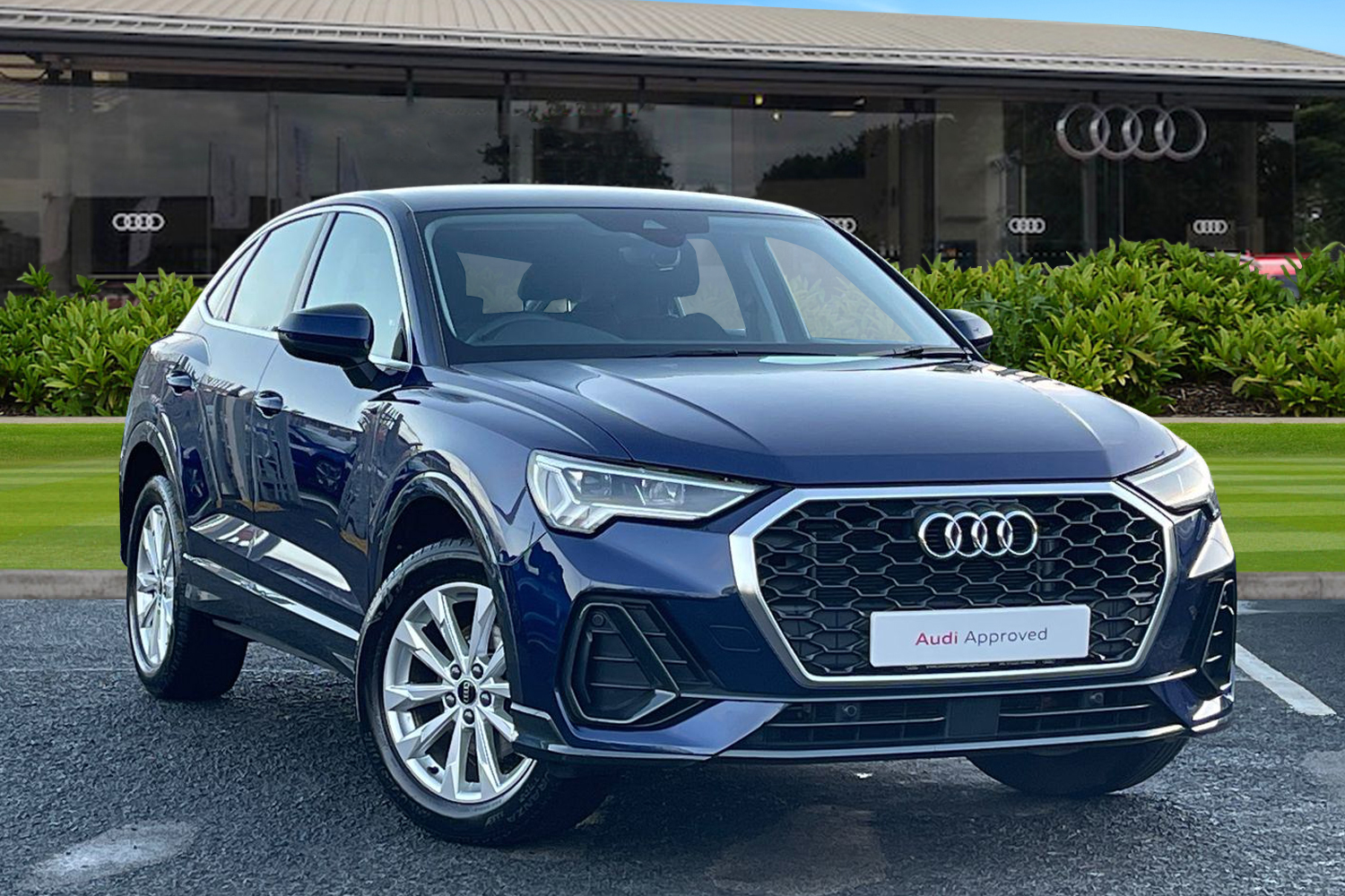 Main listing image - Audi Q3