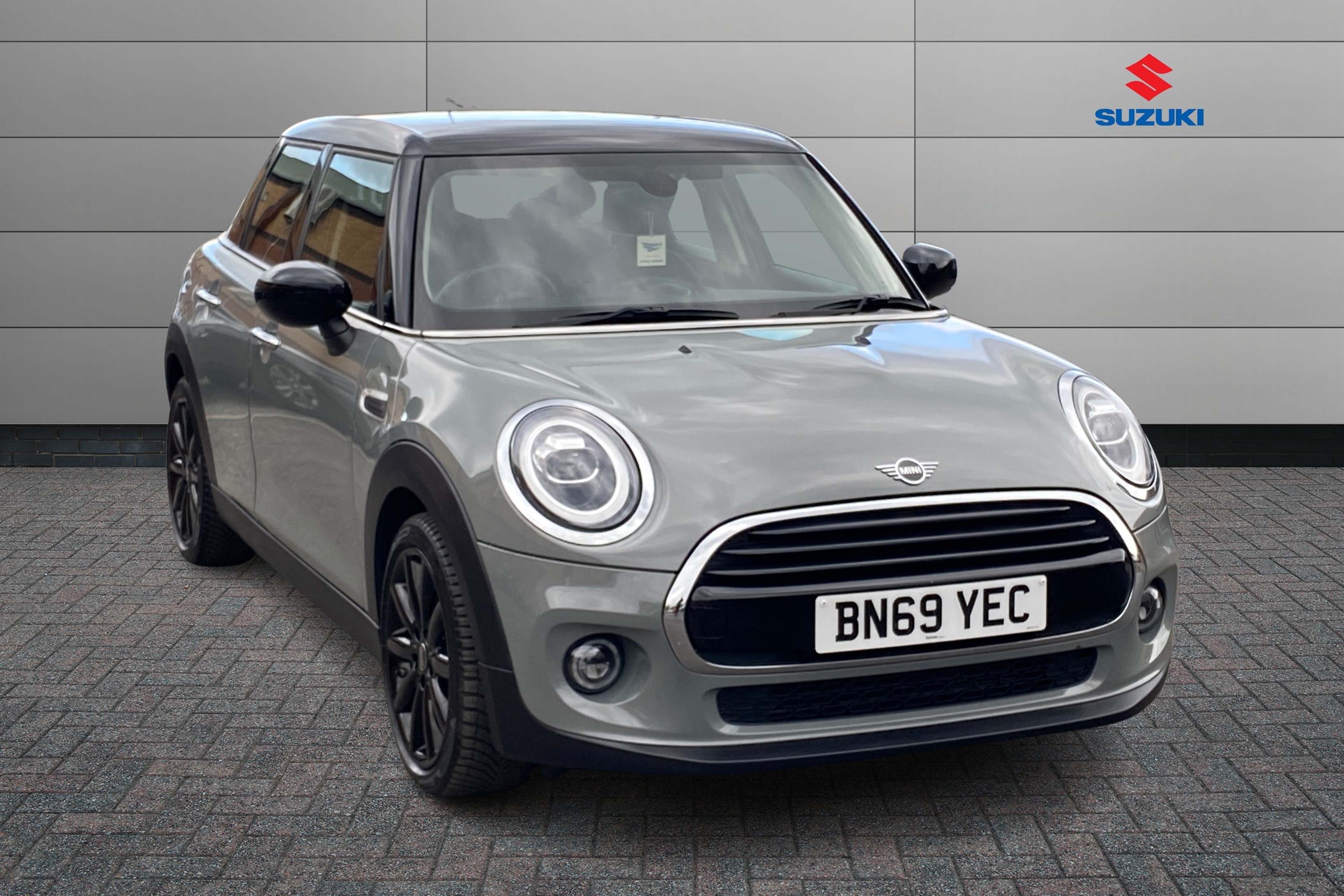 Main listing image - MINI Hatchback 5dr