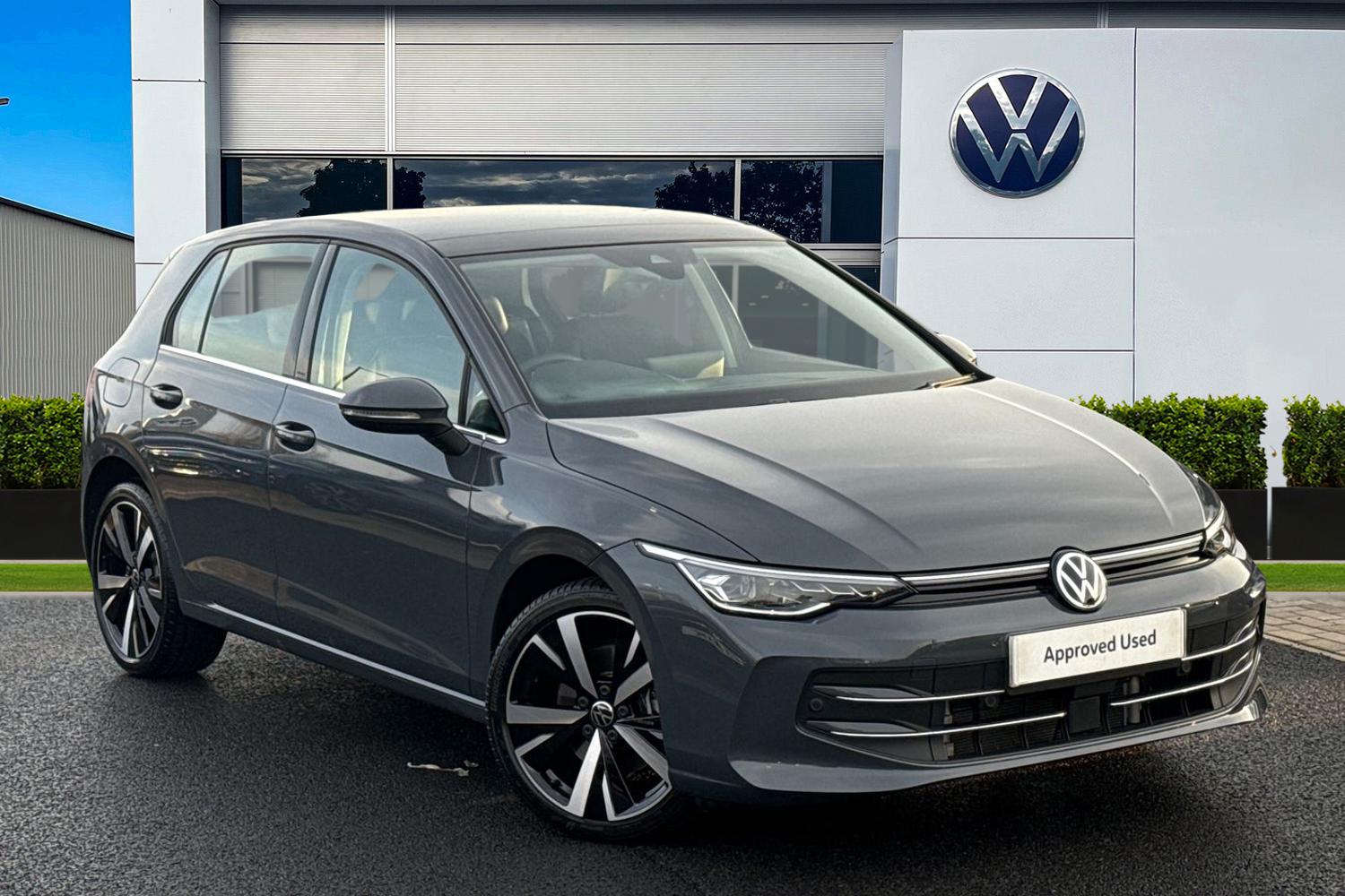 Main listing image - Volkswagen Golf