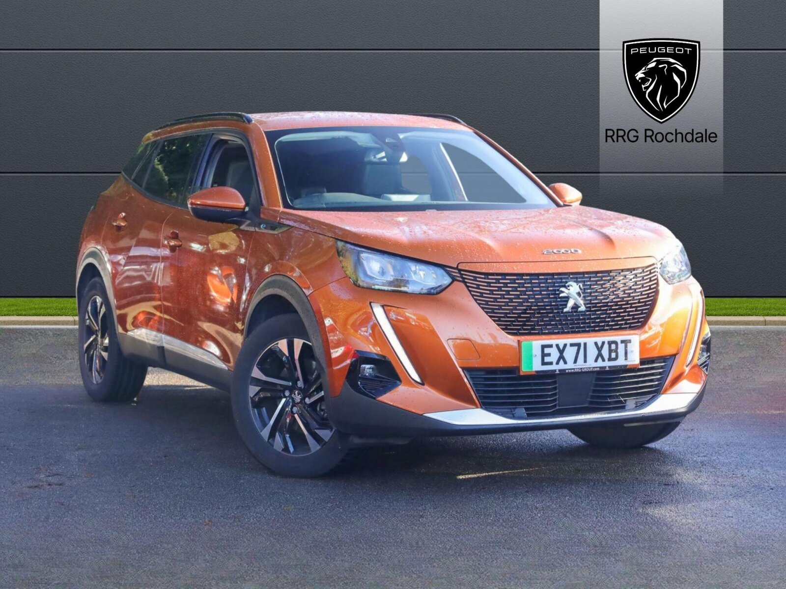 Main listing image - Peugeot e-2008