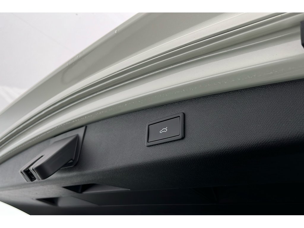 Main listing image - Cupra Leon