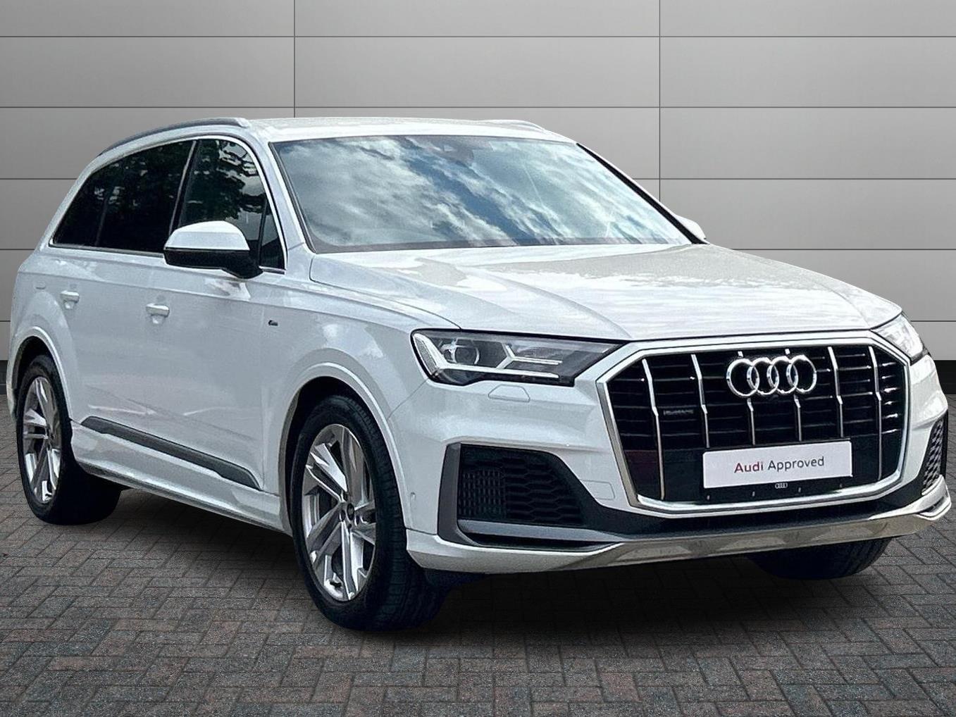 Main listing image - Audi Q7