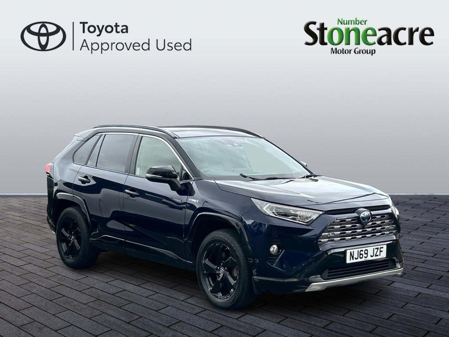 Main listing image - Toyota RAV4
