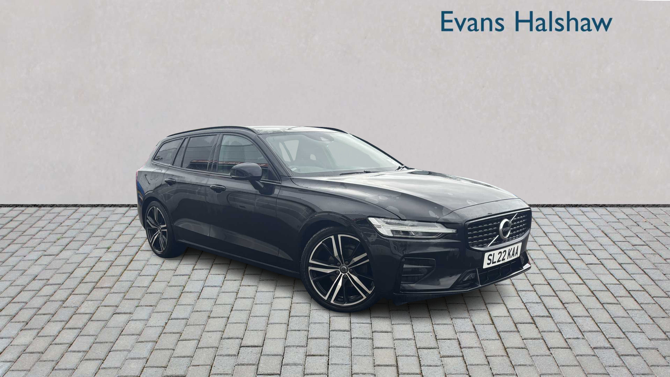 Main listing image - Volvo V60