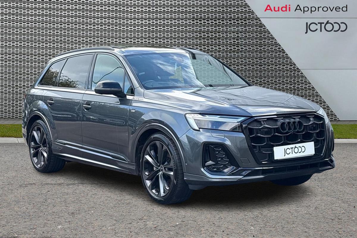 Main listing image - Audi Q7
