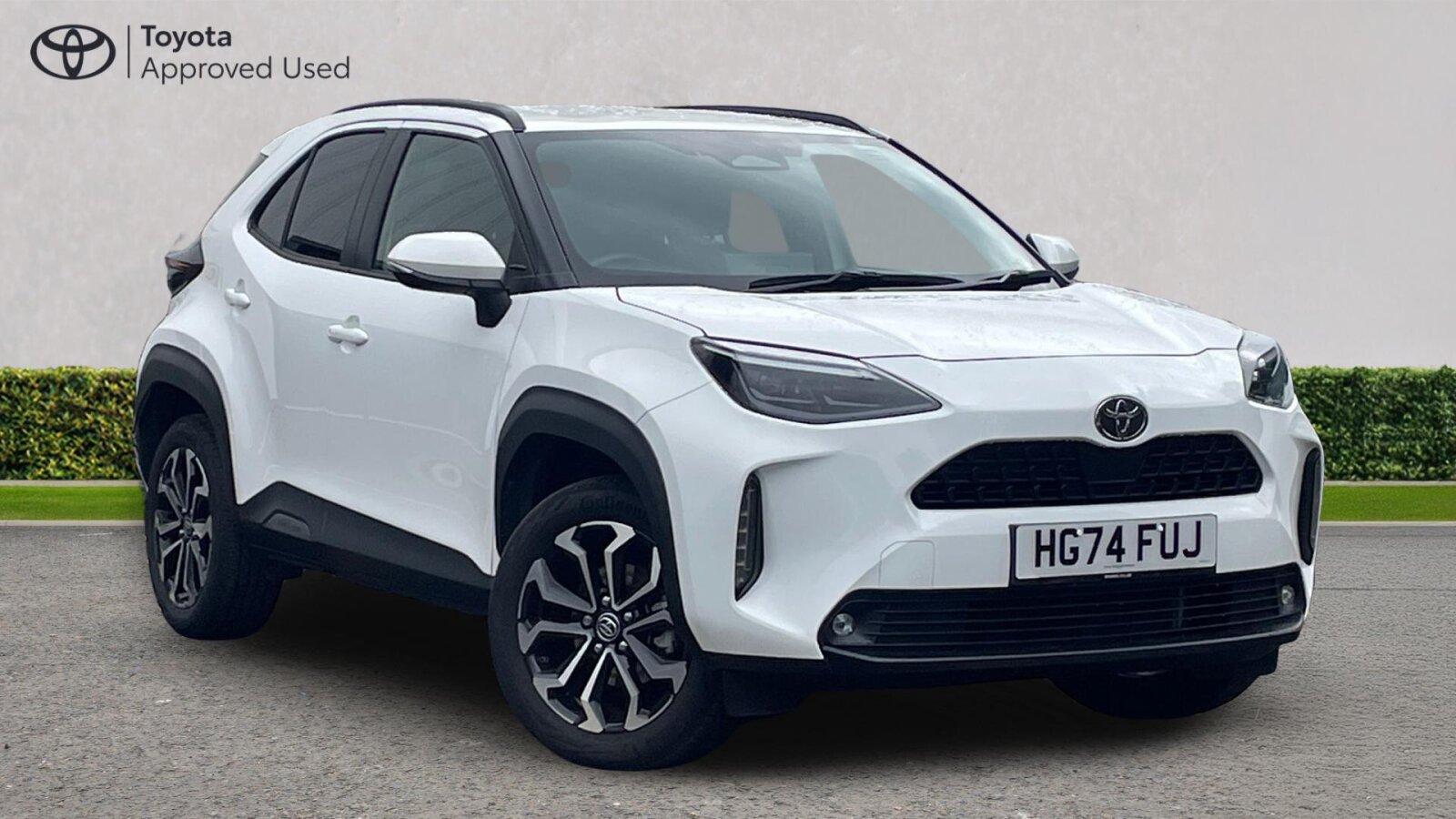 Main listing image - Toyota Yaris Cross