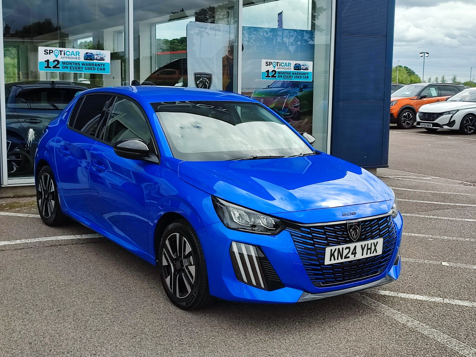 Main listing image - Peugeot 208