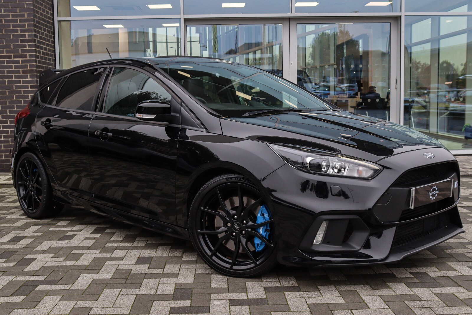 Main listing image - Ford Focus RS