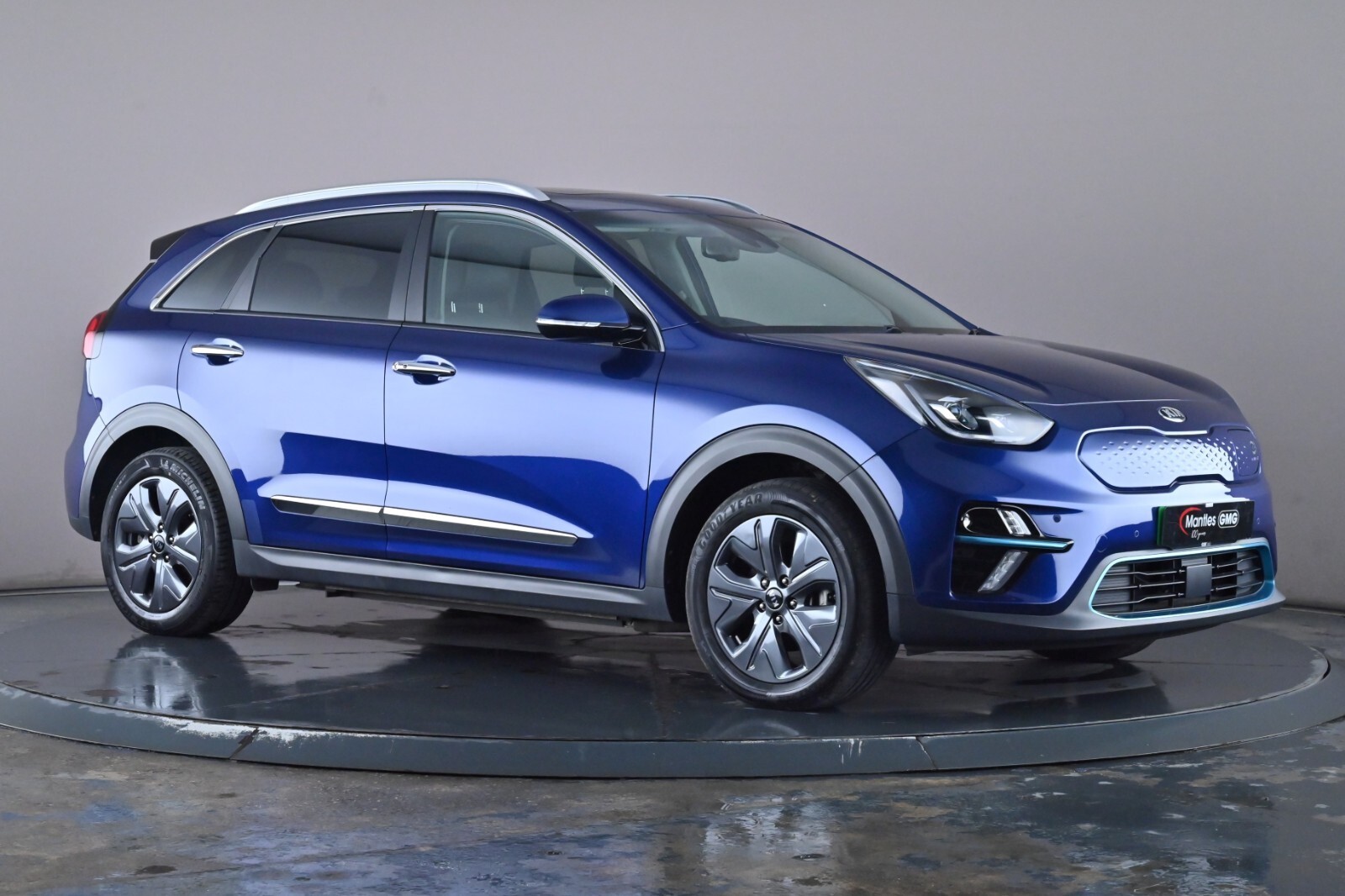 Main listing image - Kia e-Niro