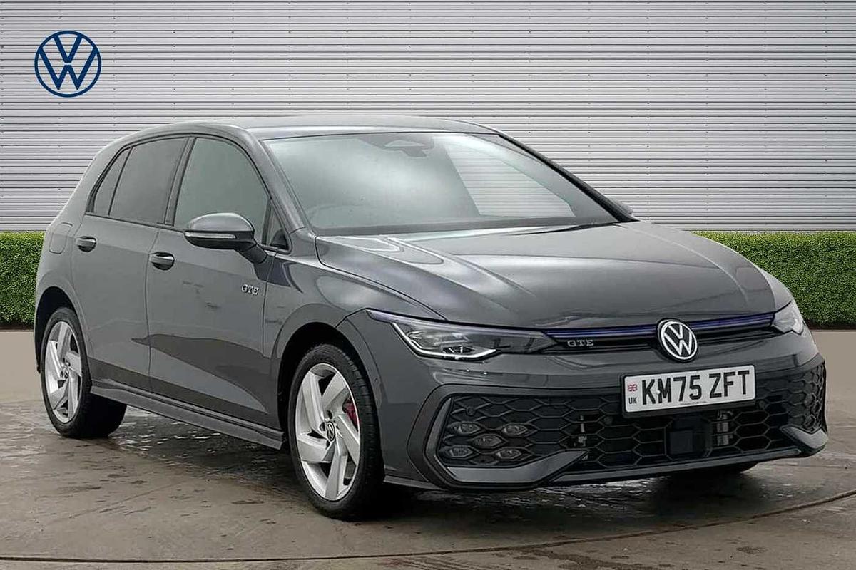 Main listing image - Volkswagen Golf