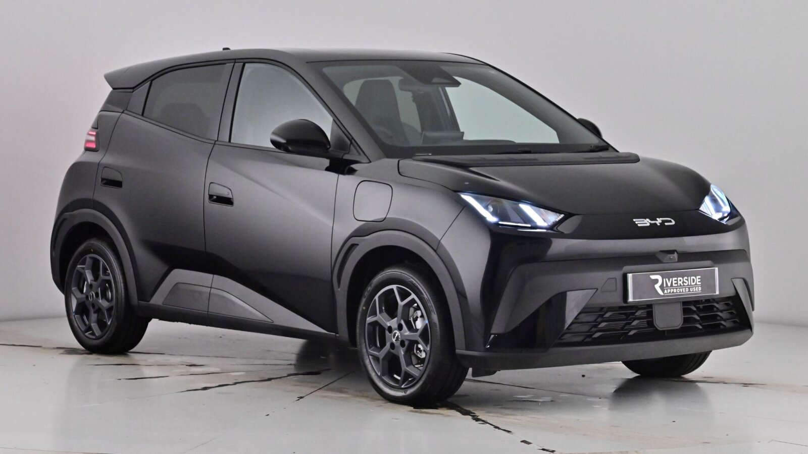 Main listing image - BYD Dolphin Surf