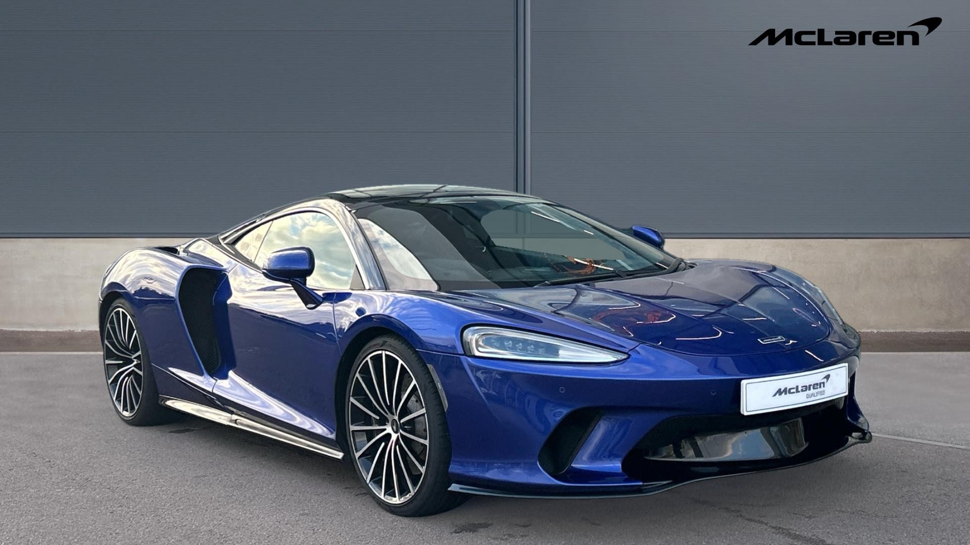 Main listing image - McLaren GT