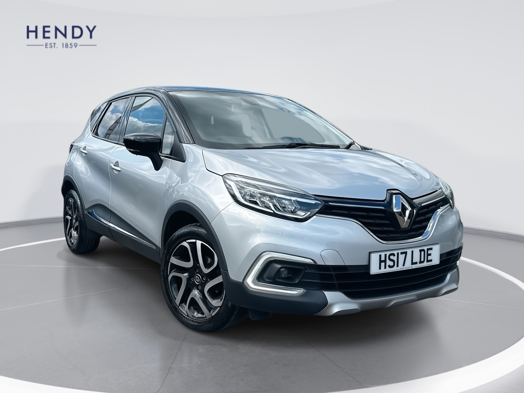 Main listing image - Renault Captur