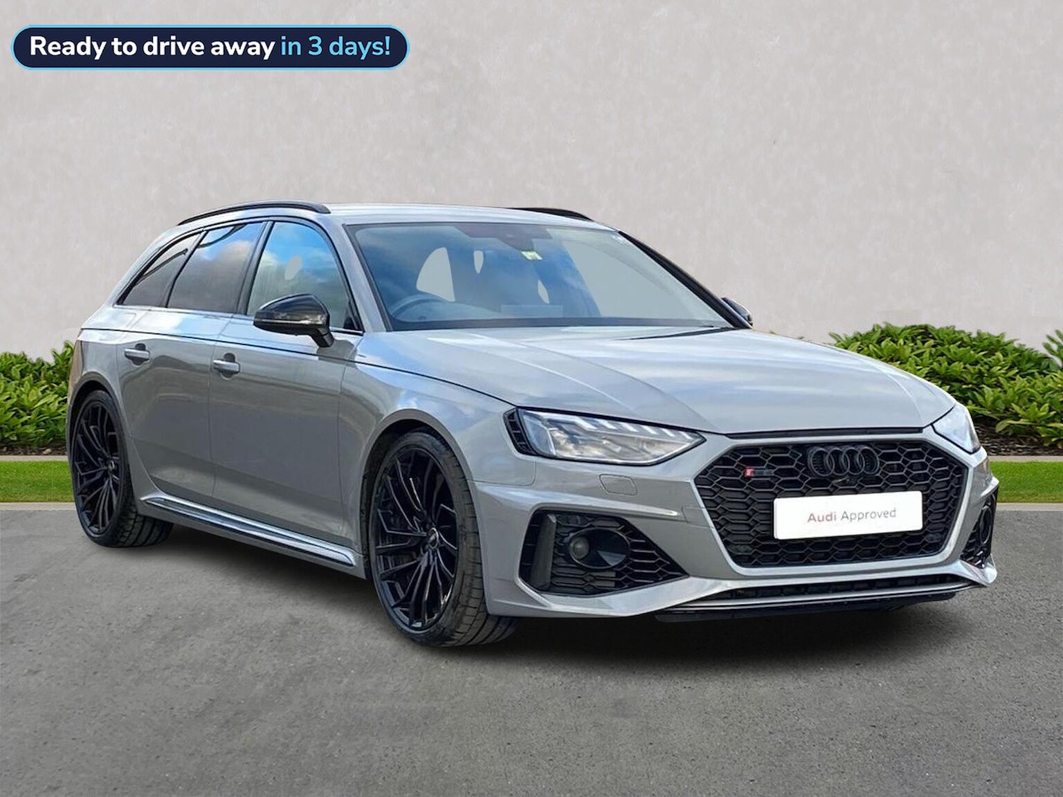 Main listing image - Audi RS4