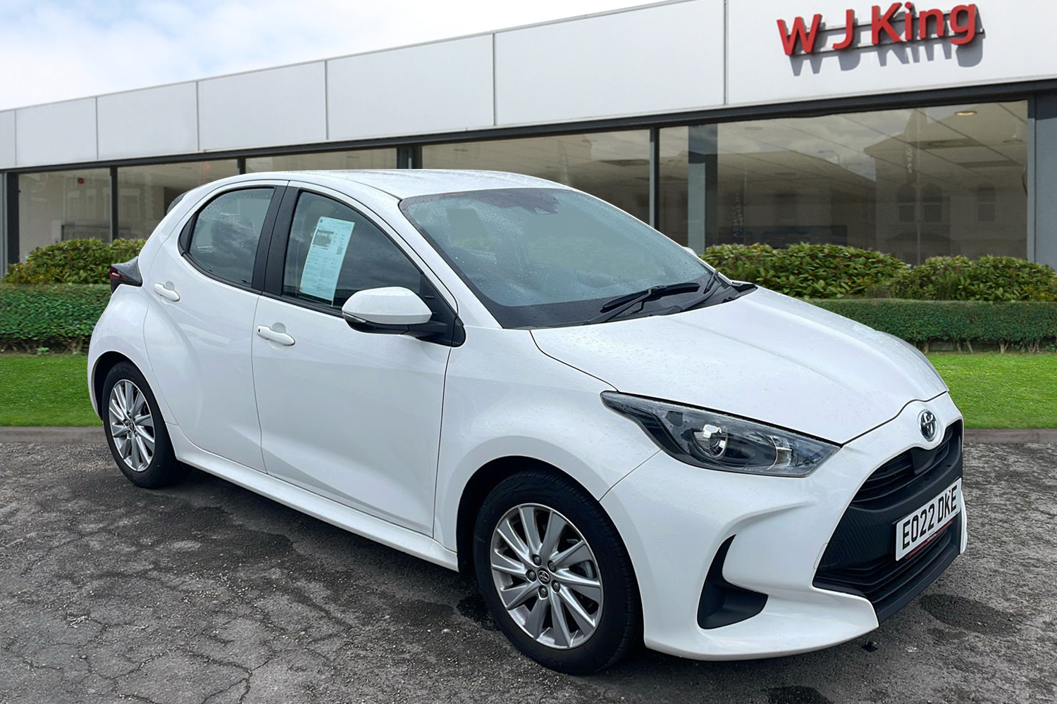 Main listing image - Toyota Yaris