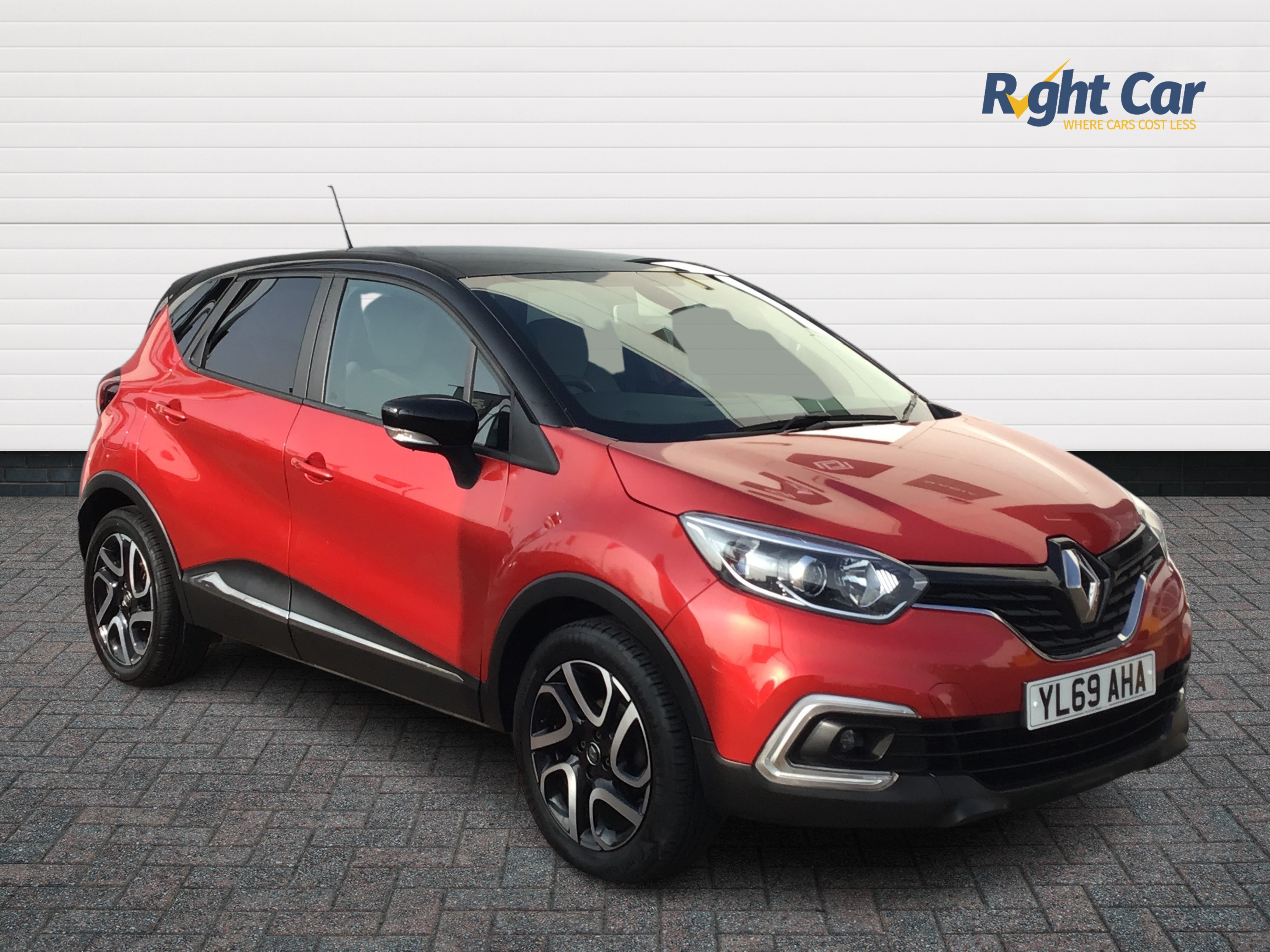 Main listing image - Renault Captur