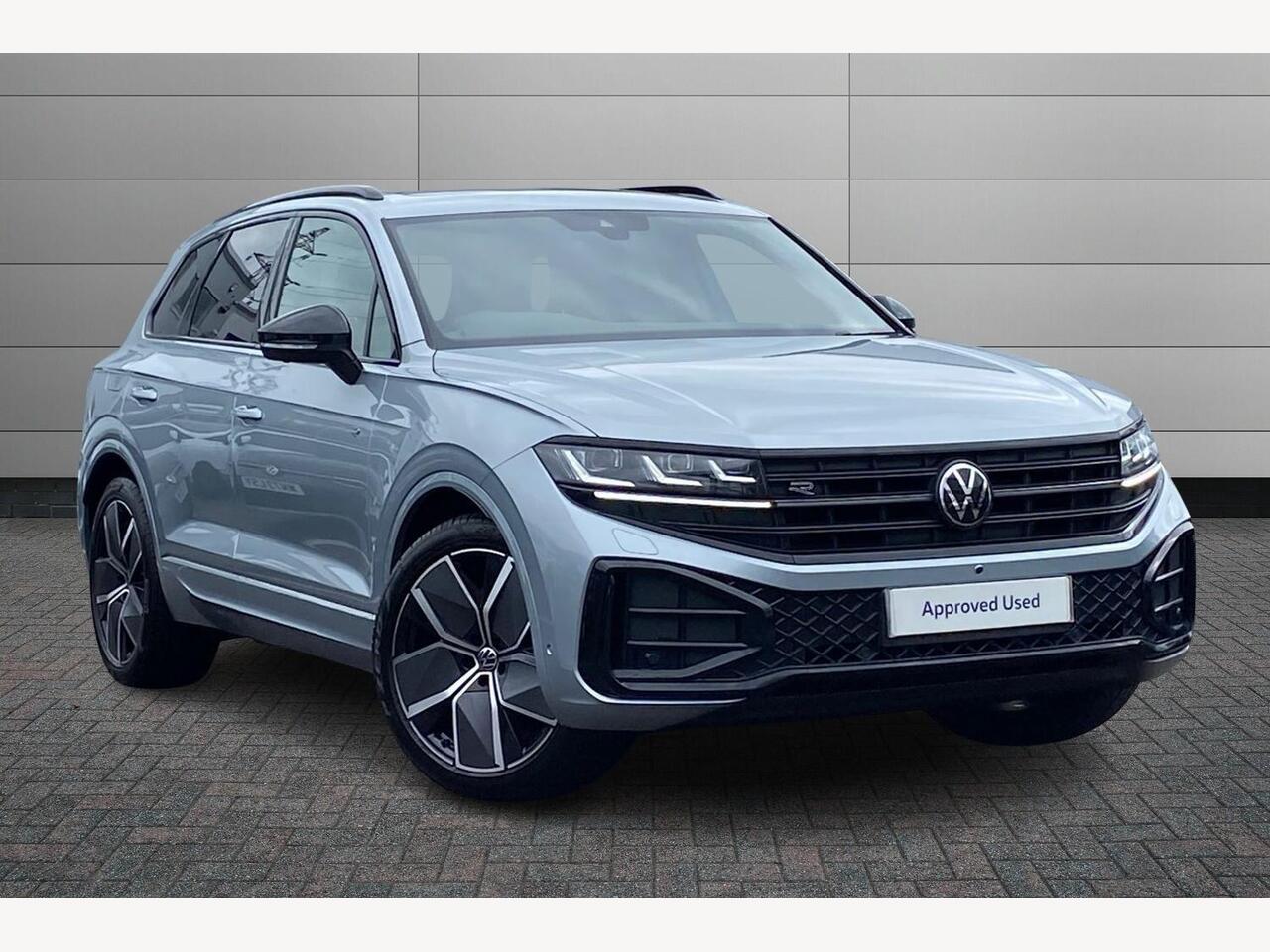 Main listing image - Volkswagen Touareg