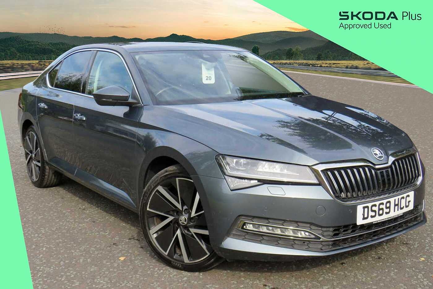 Main listing image - Skoda Superb